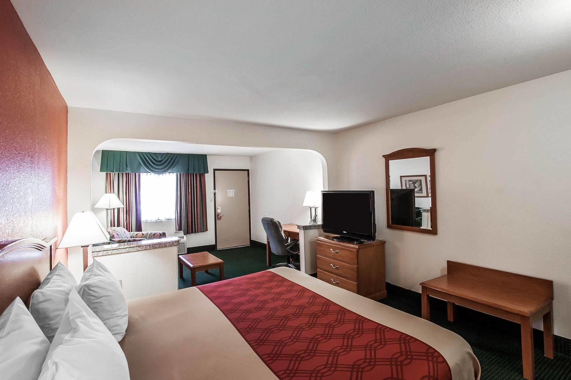 Econo Lodge Inn & Suites Memphis Exterior photo