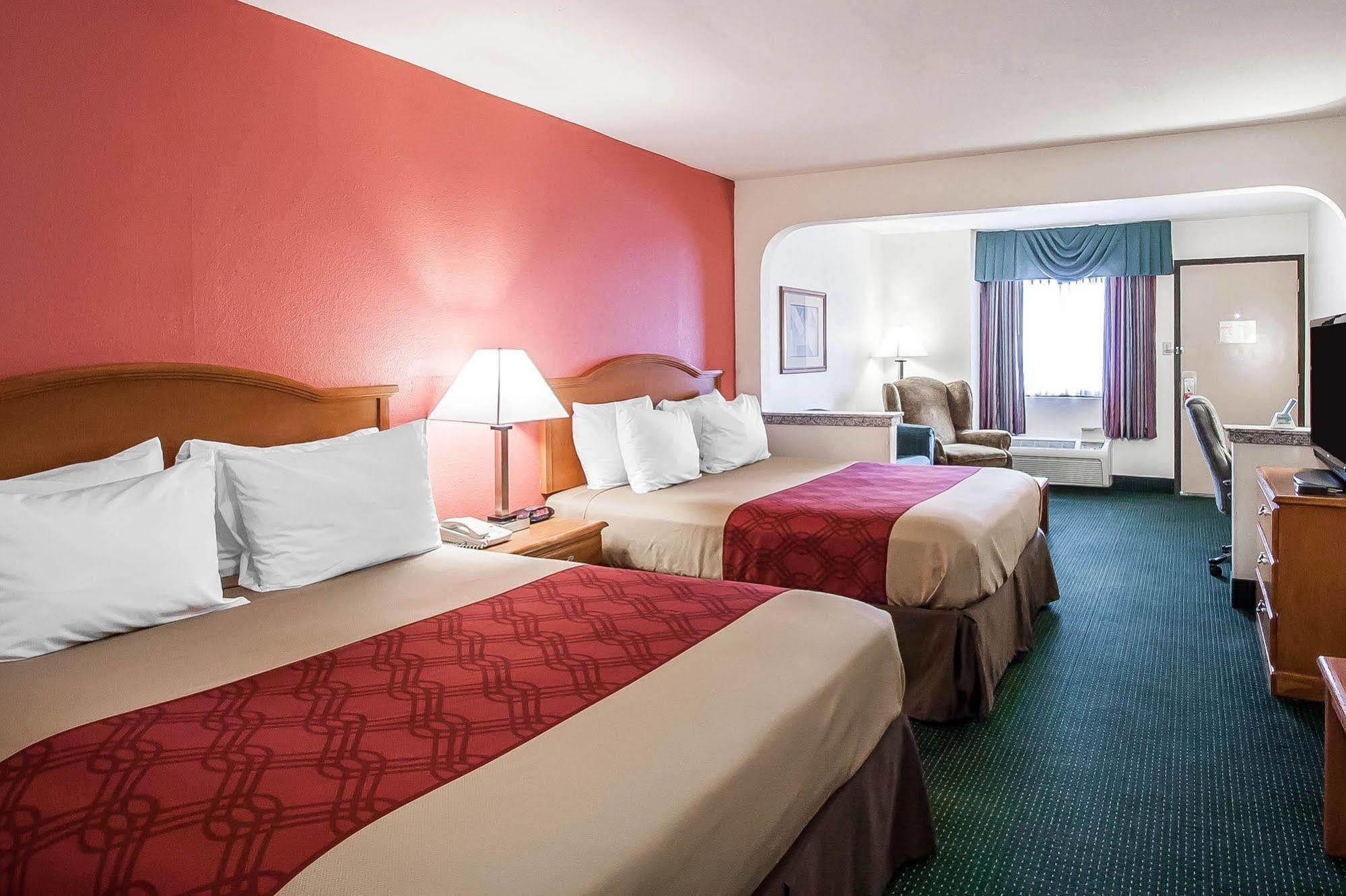 Econo Lodge Inn & Suites Memphis Exterior photo