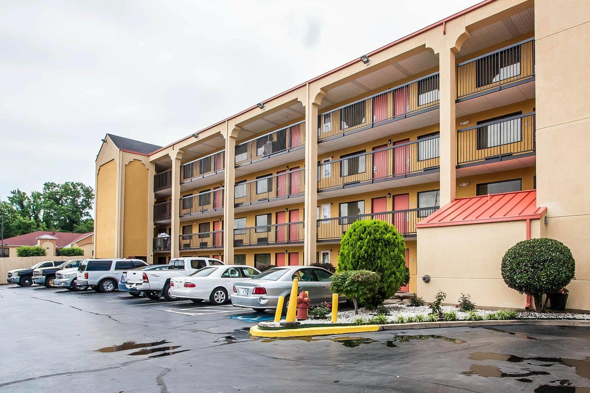 Econo Lodge Inn & Suites Memphis Exterior photo
