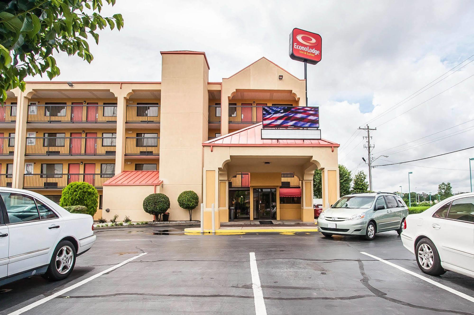 Econo Lodge Inn & Suites Memphis Exterior photo